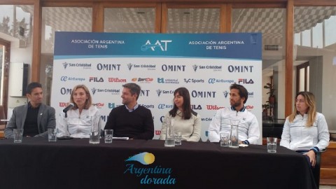 Se presentó el programa integral de tenis femenino